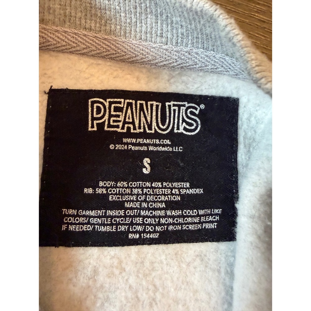 Peanuts Team Snoopy Sweatshirt Women Small Gray Graphic Pullover Charlie Brown - Picture 4 of 7